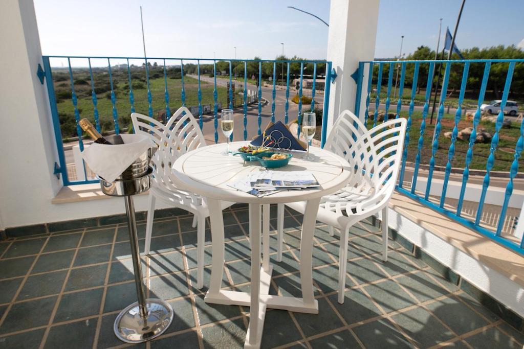 Gigli Hotel Salento Marina Di Pescoluse Exterior photo